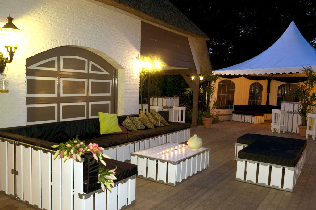 Black & White loungeset met kussens - Afbeelding 2